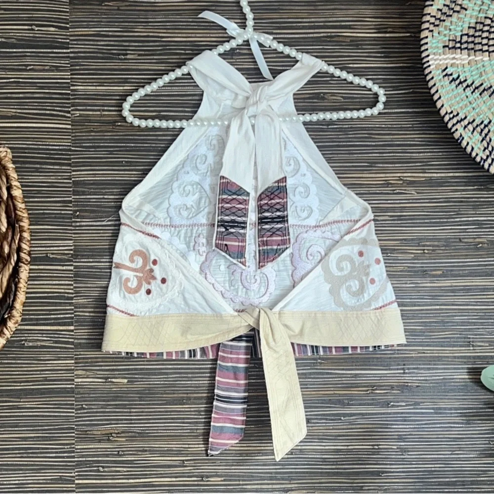 Unique🌵 Free People Adorn Me Embroidered Halter Top Medium Ivory/Brown/Peach - Picture 3 of 16